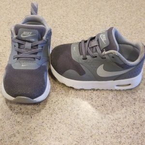 Nike air toddler size 6c